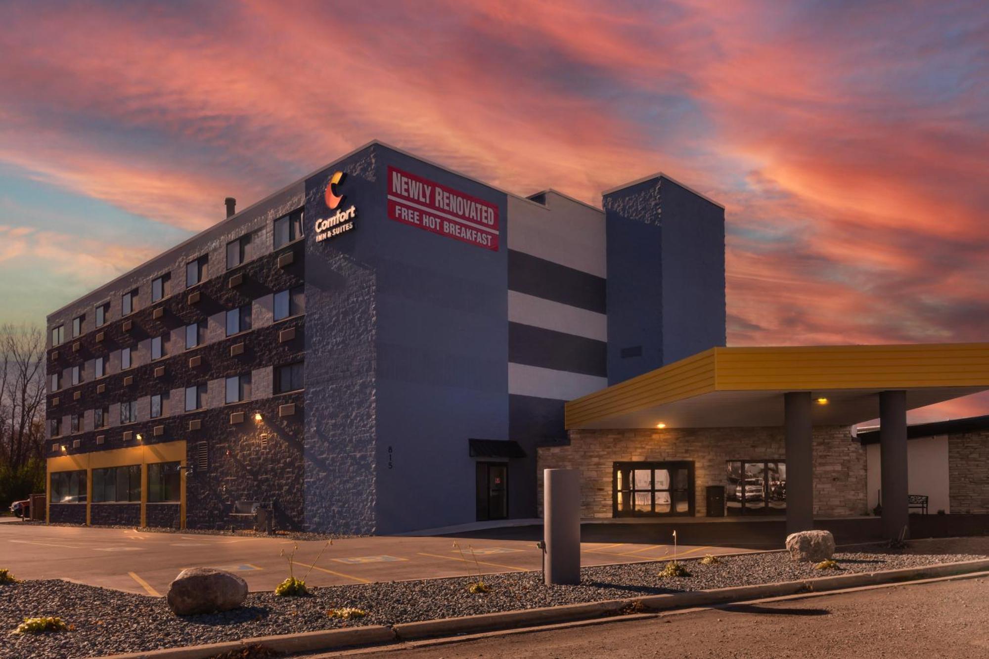 Comfort Inn & Suites Beaver Dam Exteriér fotografie